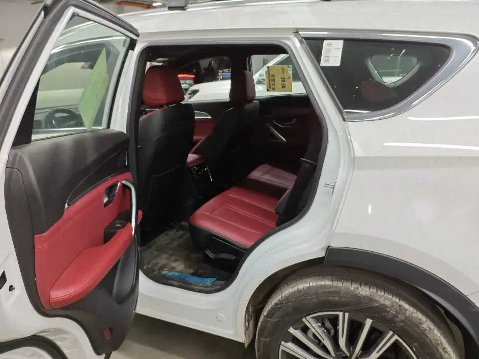 Jetour Jietu X70 PLUS Champion Edition 1.5T DCT Champion PRO 7 Seaters 2026 — миниатюра 3