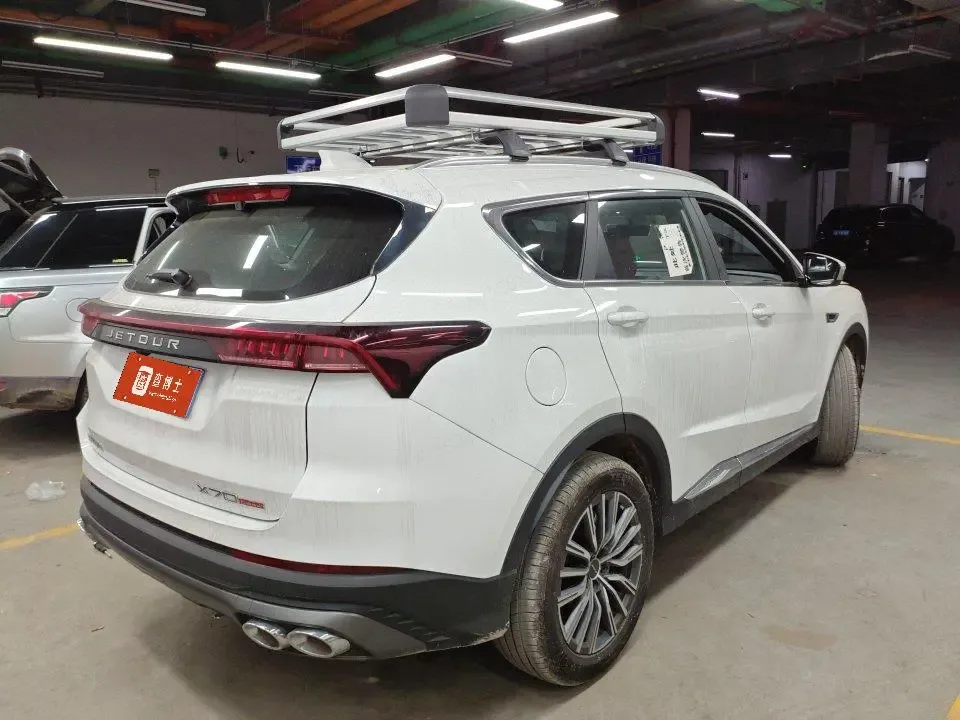 Jetour Jietu X70 PLUS Champion Edition 1.5T DCT Champion PRO 7 Seaters 2026 — миниатюра 4