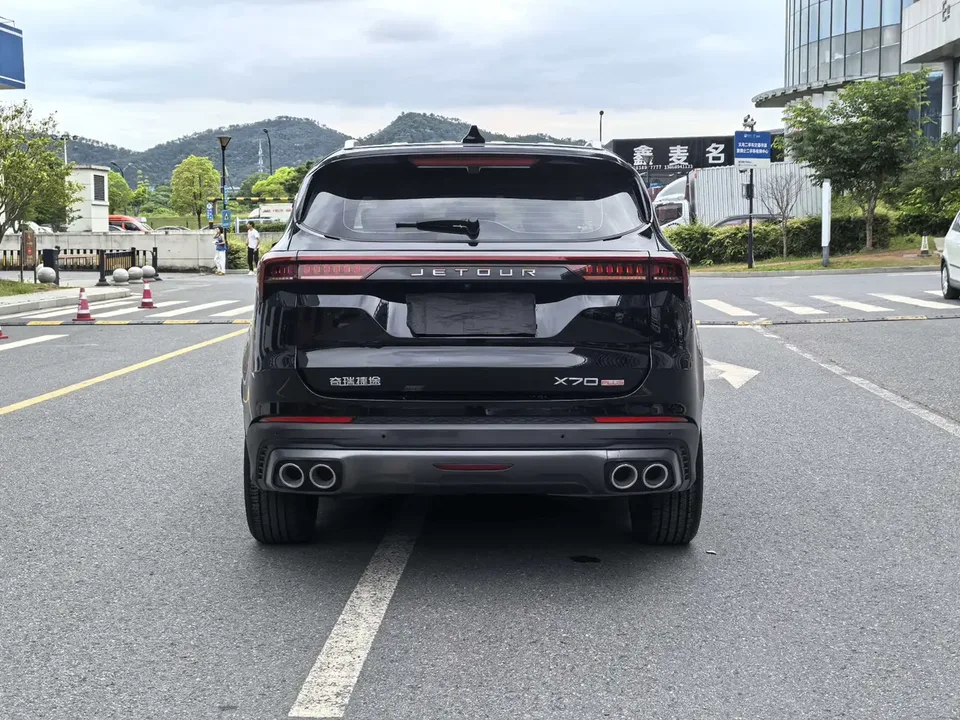 Jetour Jietu X70 PLUS JETOUR X70 PLUS 2023 1.5T DCT Brave PLUS 7-seater 2024 — миниатюра 2