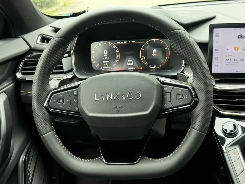 Lynk & Co 06 Lynk & Co 06 2023 Remix 1.5T Hero 2024 — миниатюра 5