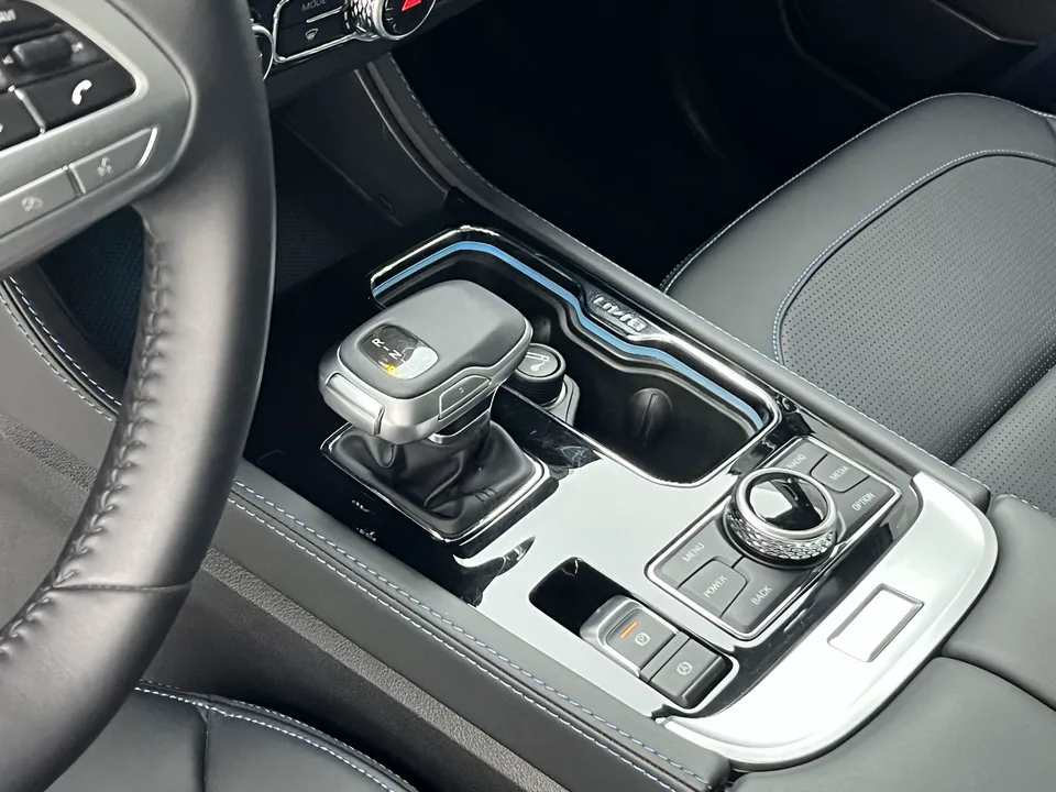 BAIC Beijing Off-road BJ40 2.0T Automatic 4WD City Hunter Glory Edition 2024 — миниатюра 3