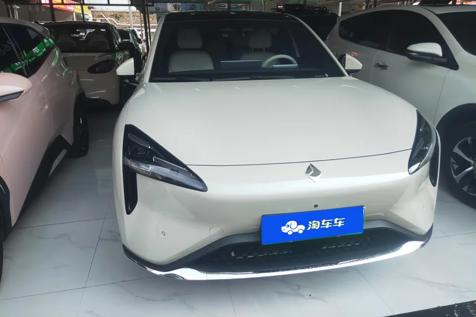 Baojun Yunhai EV 500km pure electric version 2025 — миниатюра 2