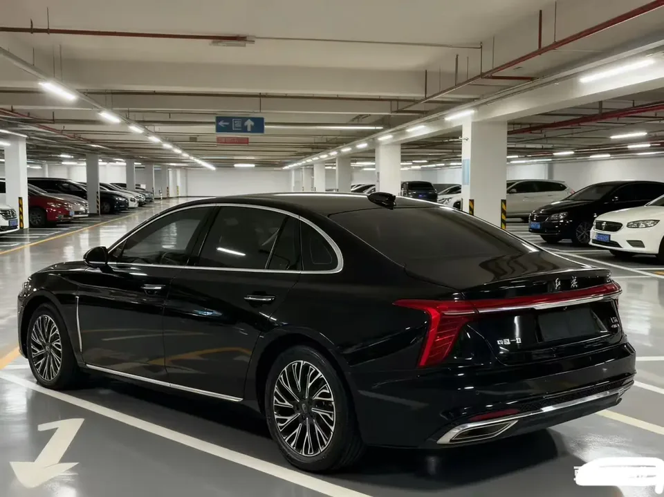 Hongqi H5 Hongqi H5 2023 1.5T DCT Zhilian Qiyue Edition 2023 — миниатюра 4