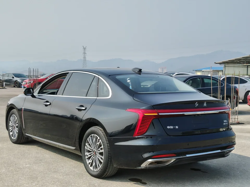 Hongqi H5 Hongqi H5 2023 1.5T DCT Zhilian Qiyue Edition 2023 — миниатюра 5