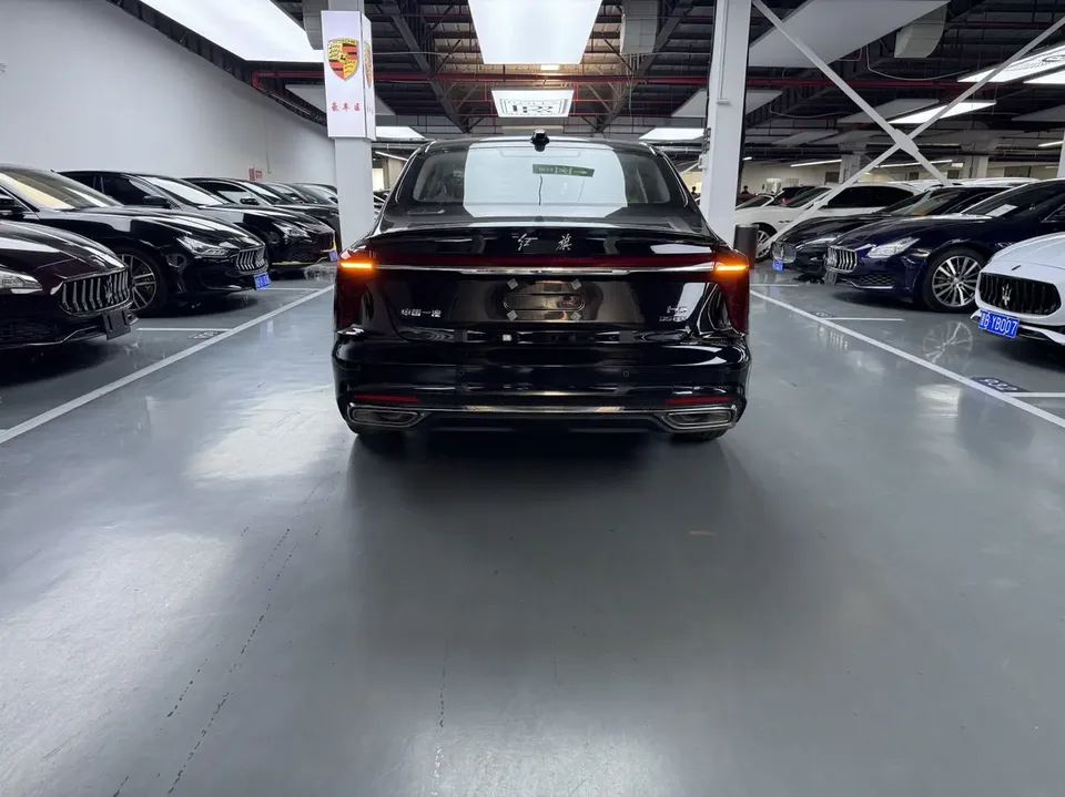 Hongqi H5 Hongqi H5 2025 1.5T DCT Flagship 500,000th Commemorative Edition 2026 — миниатюра 2