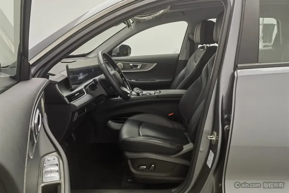 Chery Tiggo 8 Pro Tiggo 8 PRO 2025 290T 2WD Luxury Edition 2025 — миниатюра 4