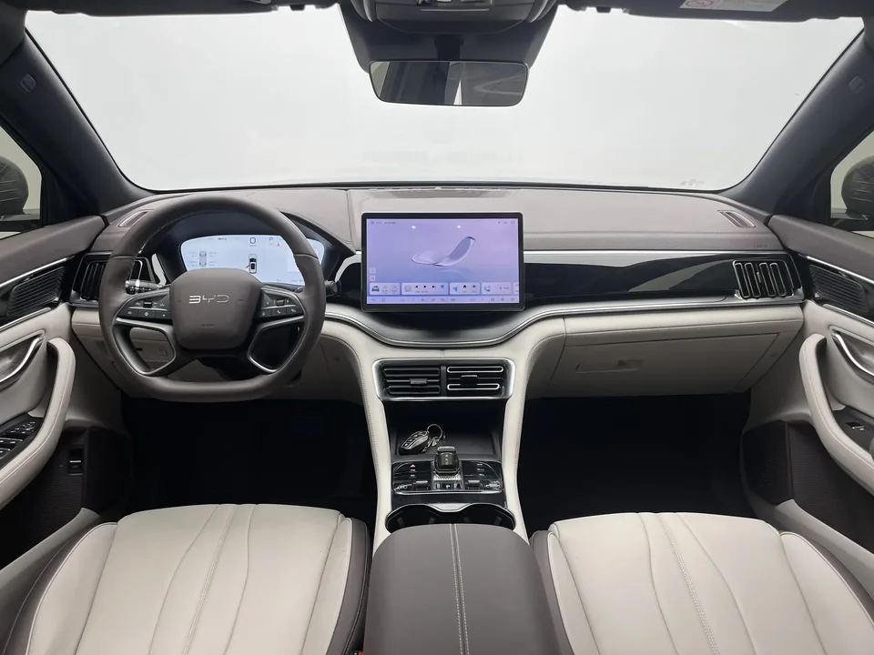 BYD Song PLUS EV Smart Driving Edition 520KM Luxury Model 2025 — миниатюра 2