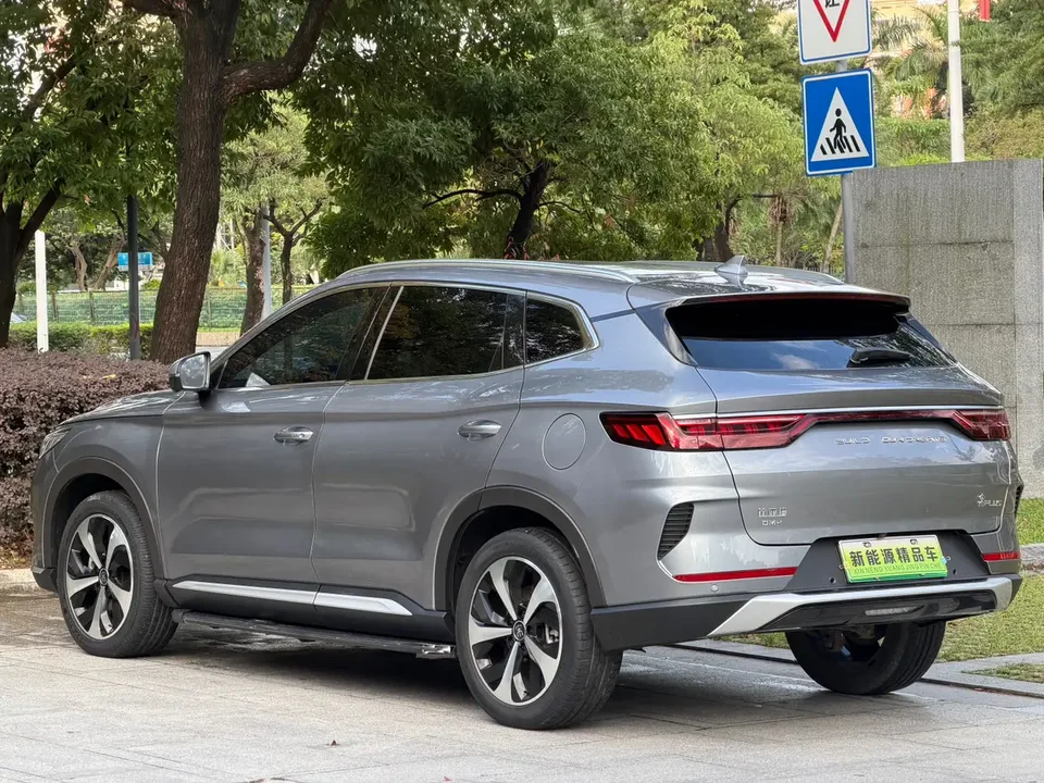 BYD Song PLUS DM DM-i 110KM 2WD Flagship PLUS 2023 — миниатюра 2