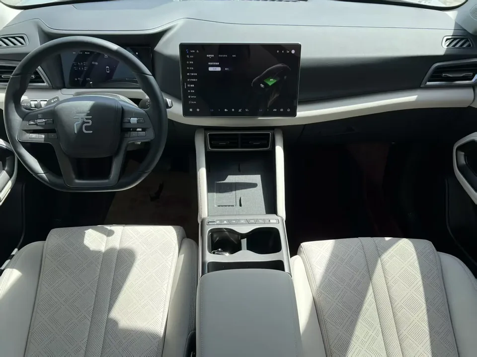 BYD Yuan Up Intelligent Driving Edition 401KM Leading Model 2025 — миниатюра 4