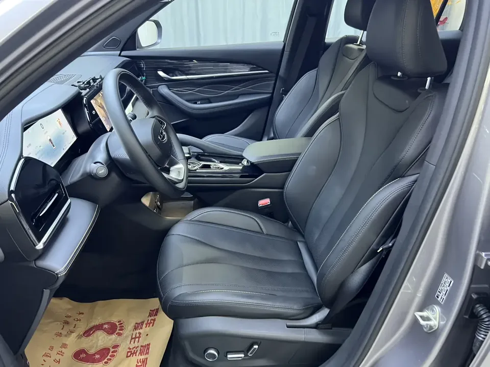 Geely Monjaro 2.0TD DCT EVO 2WD Changfeng Edition 2025 — миниатюра 5