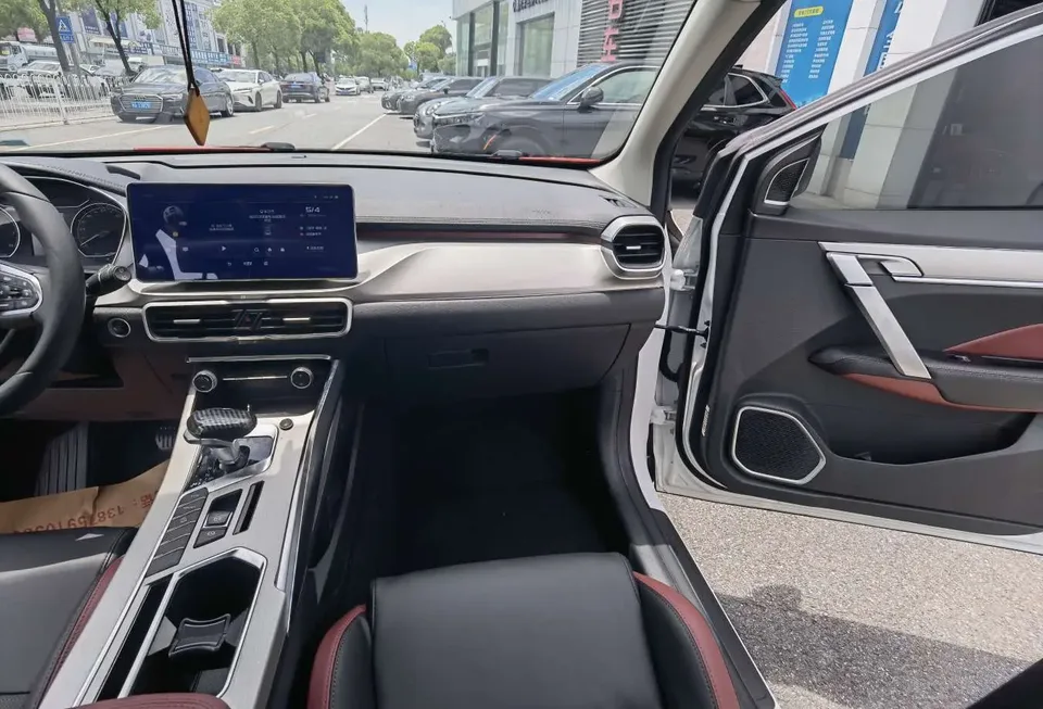 Geely Coolray SX11 Binyue 2021 240T DCT Diamond Edition 2022 — thumbnail 3