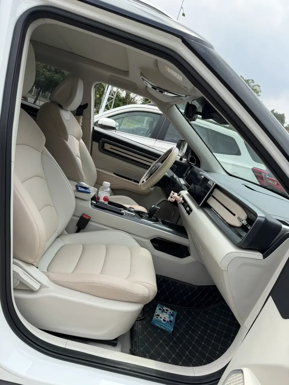 Geely ICON Geely ICON 2023 1.5TD Chocolate Edition 2024 — миниатюра 3