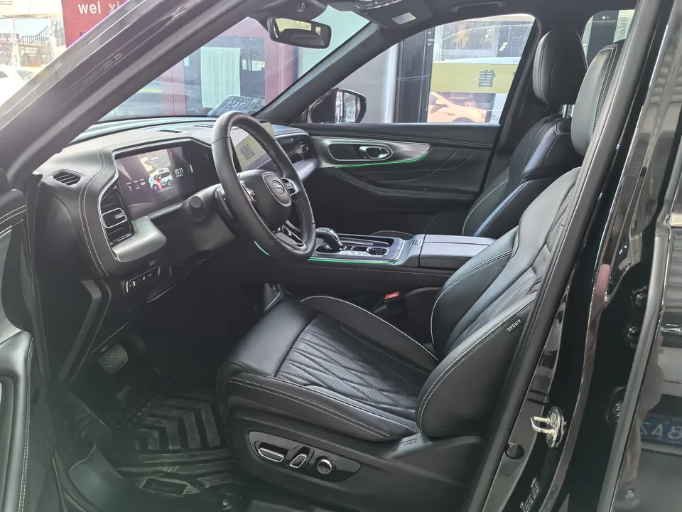 GAC Trumpchi GS8 Trumpchi GS8 2024 Pilot Series 2.0TGDI 2WD Luxury Connected Edition 2023 — миниатюра 3
