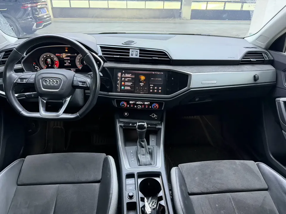 Audi Q3 Audi Q3 2022 35 TFSI Fashionable and Elegant 2022 — миниатюра 4