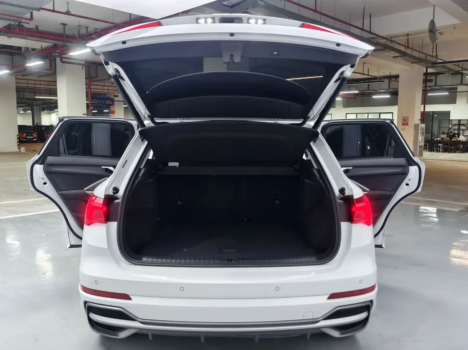 Audi Q3 Audi Q3 2023 35 TFSI aggressive and dynamic model 2023 — миниатюра 5