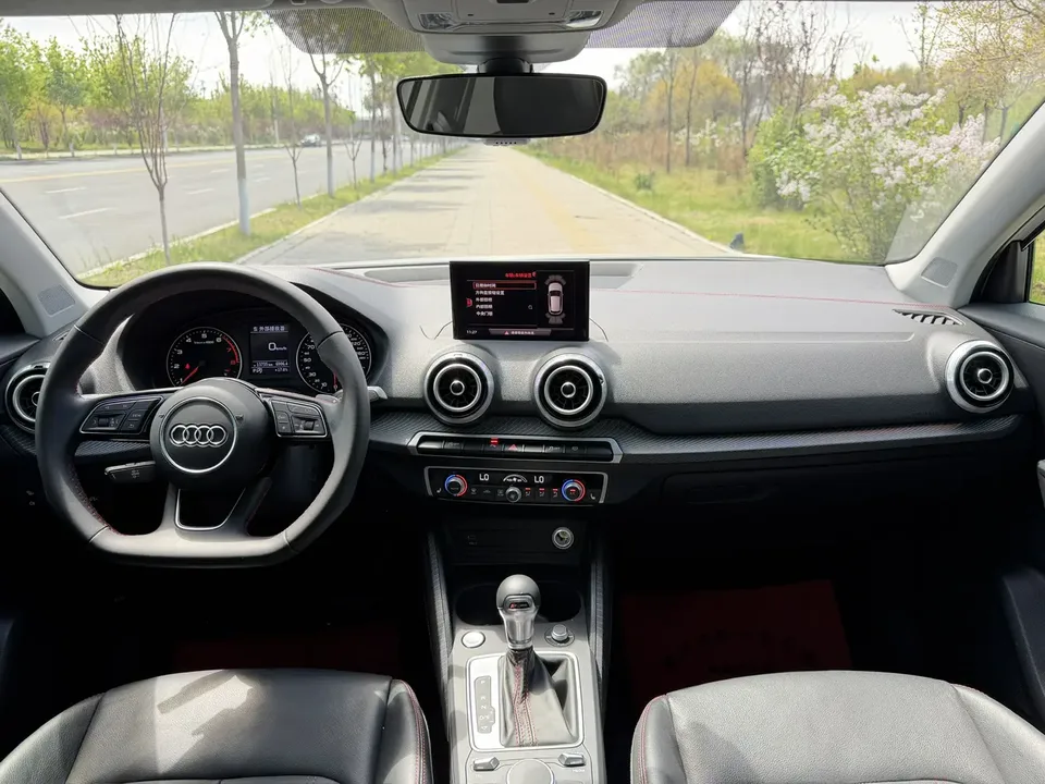 Audi Q2L Q2L 2022 Audi Q2L 2022 35 TFSI Fashion Dynamic Edition 2023 — thumbnail 4