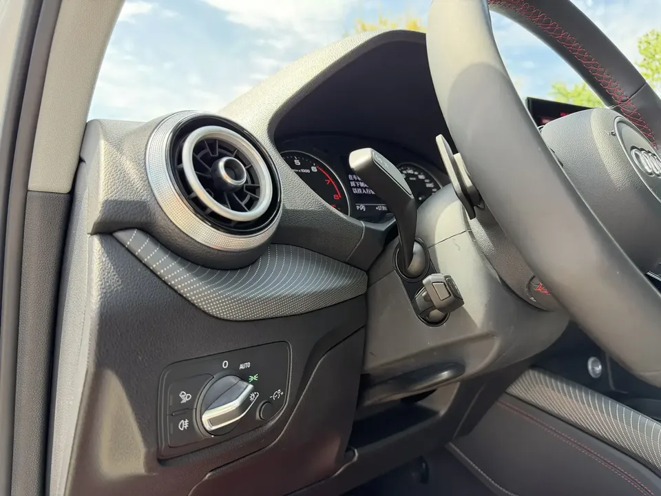 Audi Q2L Q2L 2022 Audi Q2L 2022 35 TFSI Fashion Dynamic Edition 2023 — thumbnail 5