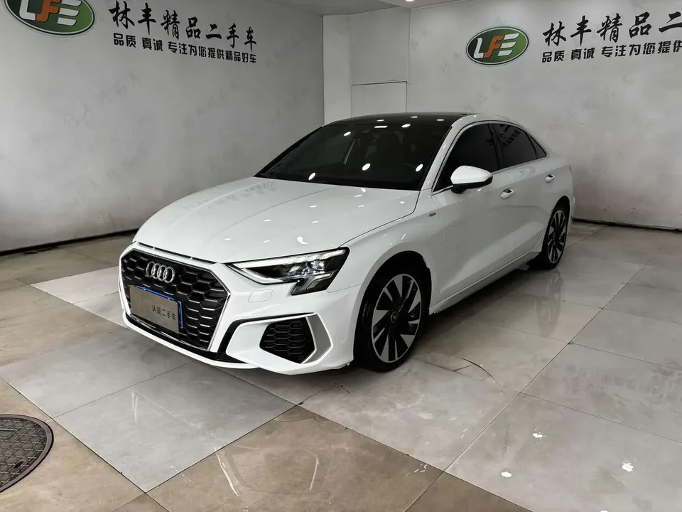 Audi A3 Audi A3 2024 A3L Limousine 35 TFSI Fashion Sports 2024 — фото 1, купить с доставкой в Москву