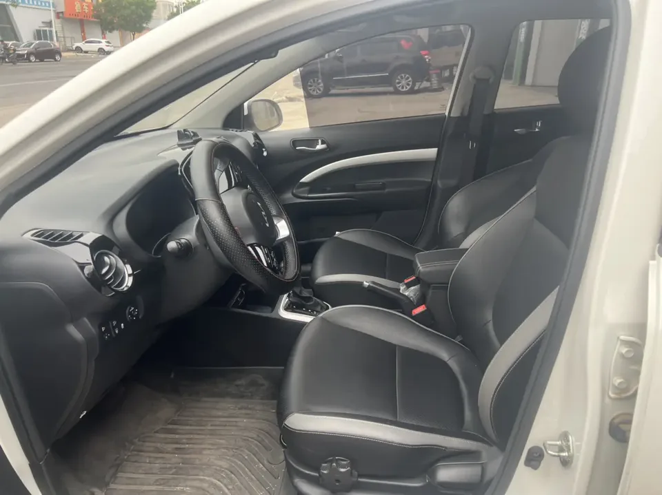 Kia KX1 Yipao 2021 Yipao facelift 1.4L CVT Fun Edition 2023 — thumbnail 4