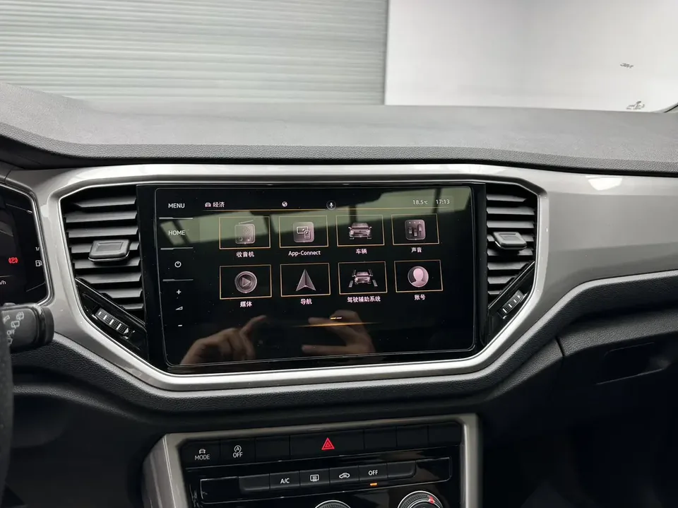 Volkswagen T-Roc Tanyue 280TSI DSG 2WD R-Line Pro PLUS 2022 — миниатюра 3
