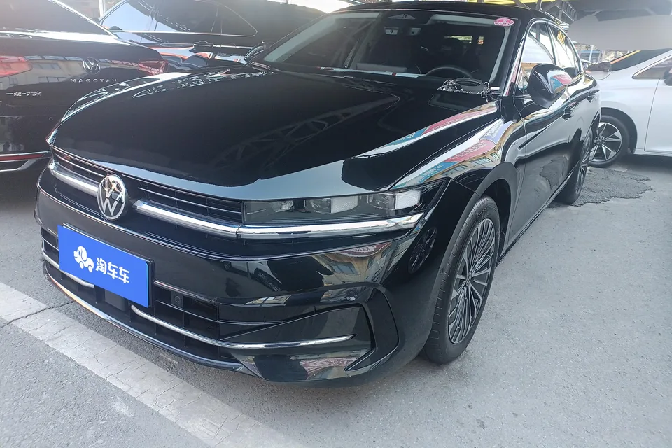 Volkswagen Magotan 2025