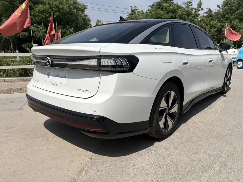Volkswagen ID.7 VIZZION ID.7 VIZZION 2024 AIR version 2024 — миниатюра 2