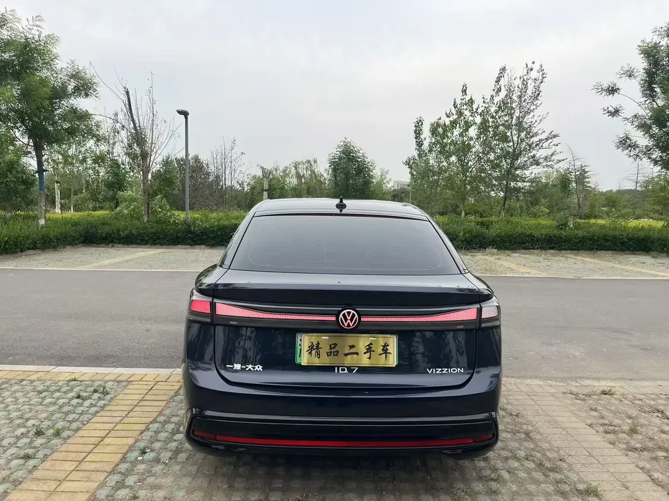 Volkswagen ID.7 VIZZION ID.7 VIZZION 2024 PRO Edition 2025 — миниатюра 2