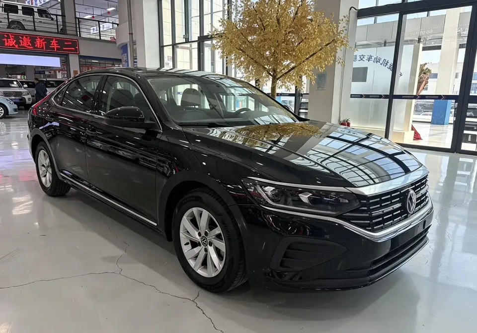 Volkswagen Passat Passat 2022 Passat 2022 280TSI Business Edition 2022 — миниатюра 3
