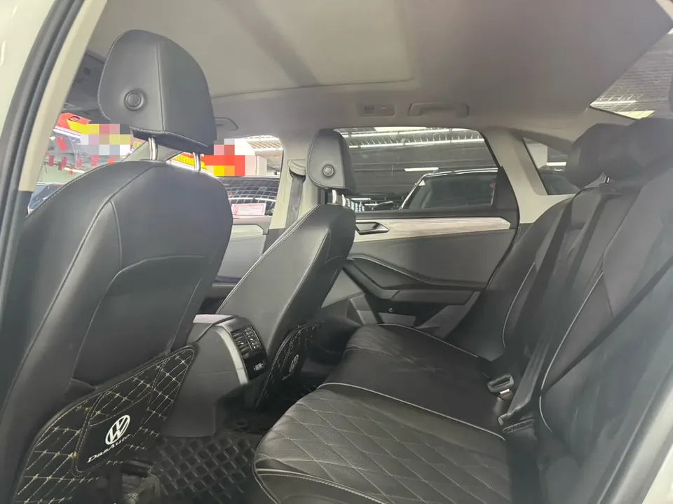 Volkswagen Sagitar 2023 Sagitar 300TSI DSG Excellence Edition 2023 — миниатюра 3