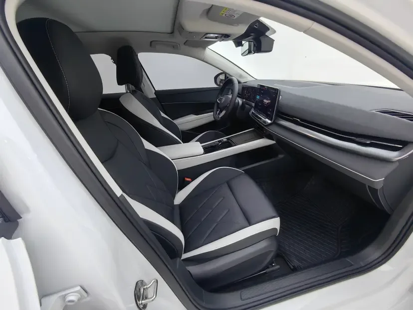 Volkswagen Sagitar 2026 Sagitar L 300TSI DSG Elite Edition 2026 — миниатюра 4