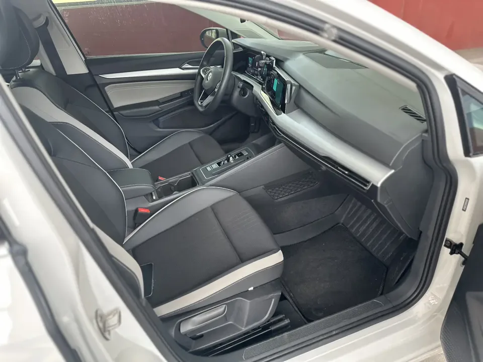 Volkswagen Golf Golf 2023 280TSI DSG Pro 2024 — миниатюра 3