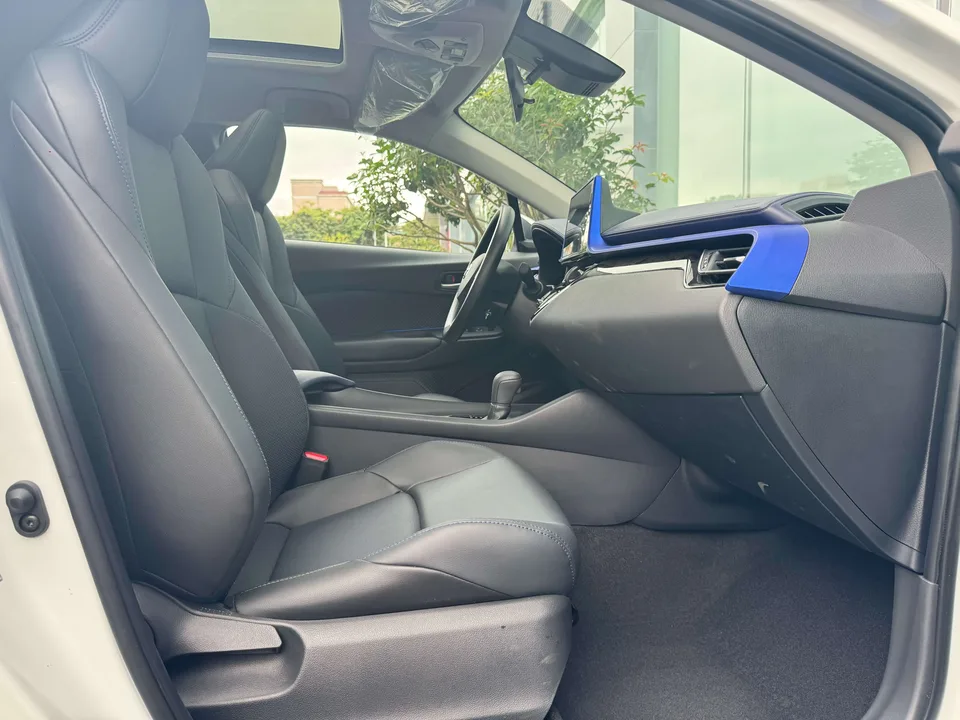 Toyota C-HR 2.0L Leading Edition 2023 — миниатюра 5
