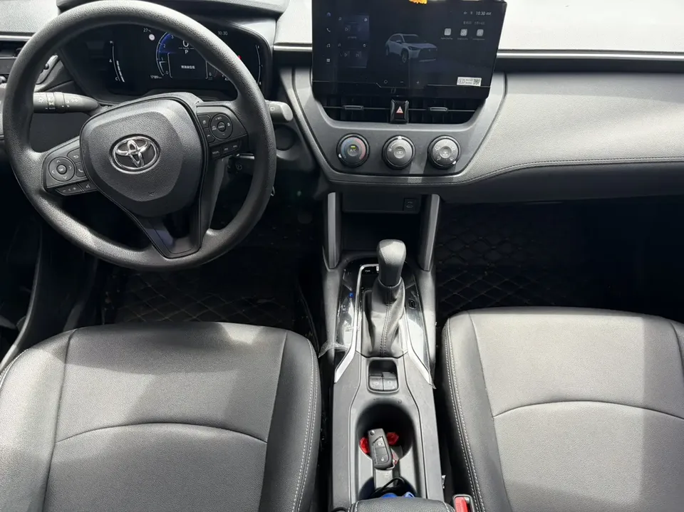 Toyota CorollaCross 2.0L CVT Pioneer Edition 2023 — миниатюра 2