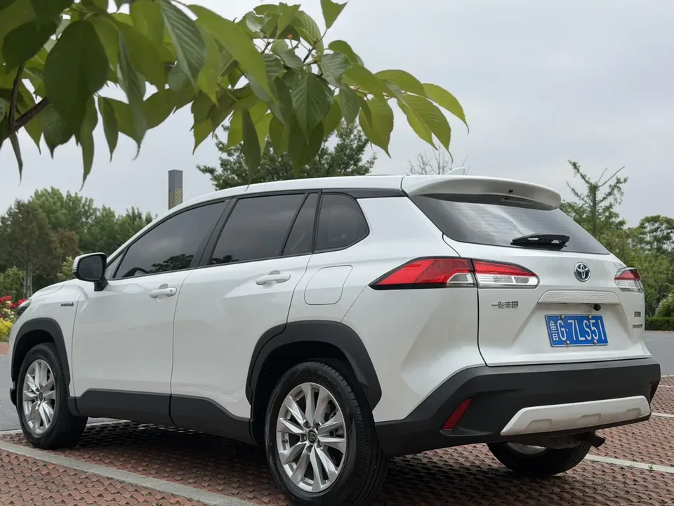 Toyota CorollaCross 2.0L Intelligent Electric Hybrid Dual Engine Elite Edition 2024 — миниатюра 2