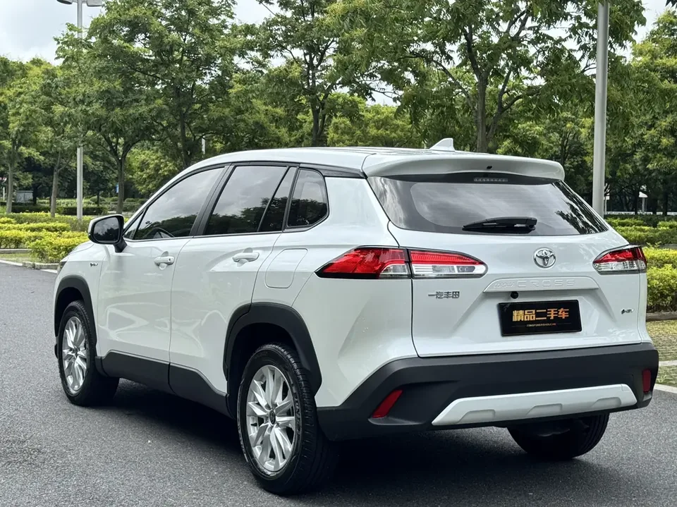 Toyota CorollaCross 2.0L Intelligent Electric Hybrid Dual Engine Pioneer Edition 2024 — миниатюра 2