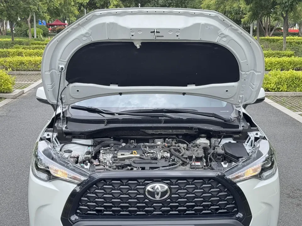 Toyota CorollaCross 2.0L Intelligent Electric Hybrid Dual Engine Pioneer Edition 2024 — миниатюра 3