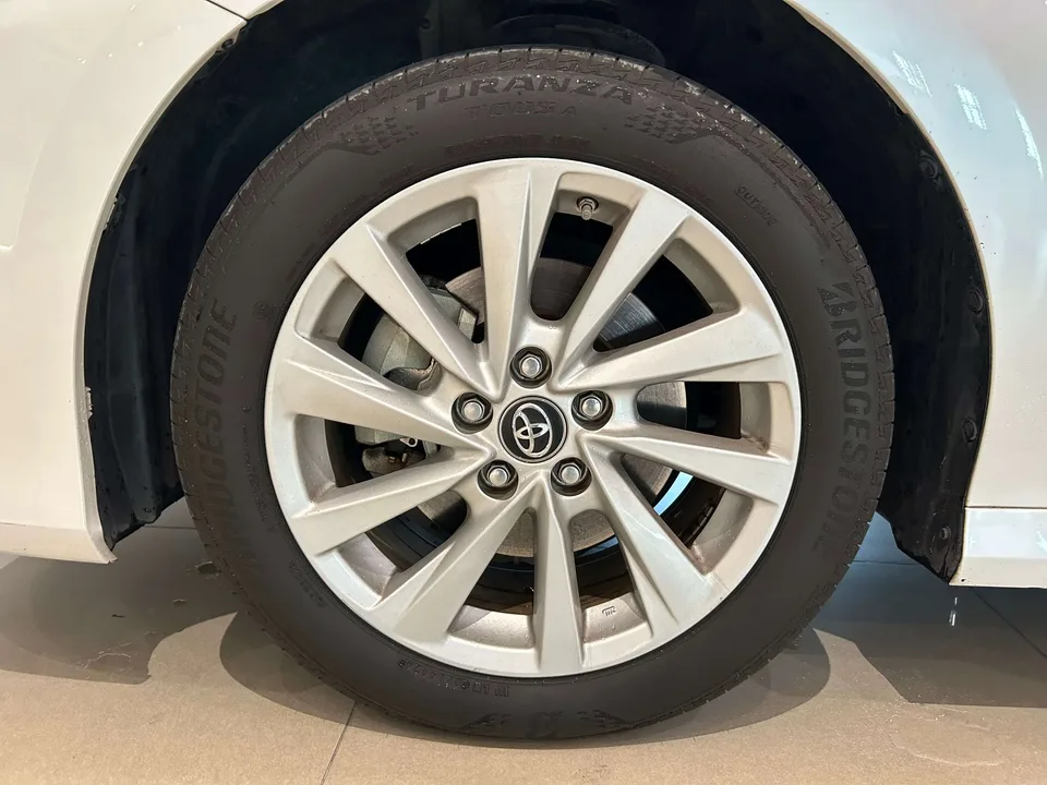 Toyota Camry 2.0G Deluxe Edition 2022 — миниатюра 3