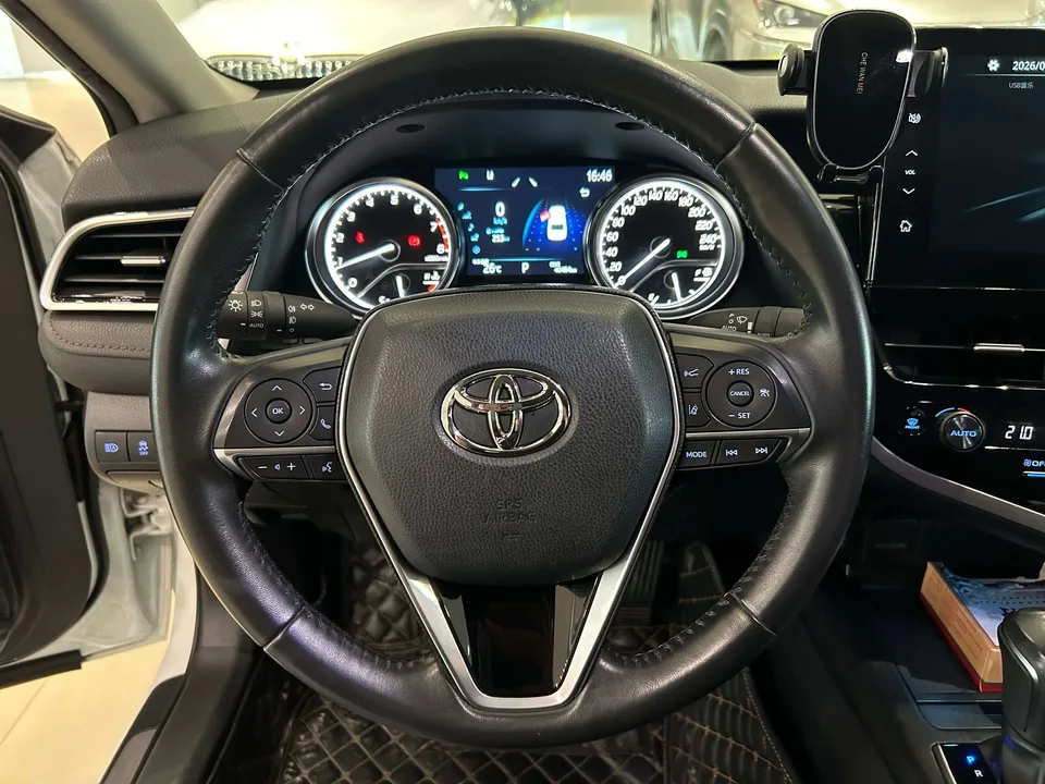 Toyota Camry 2.0G Deluxe Edition 2022 — миниатюра 5