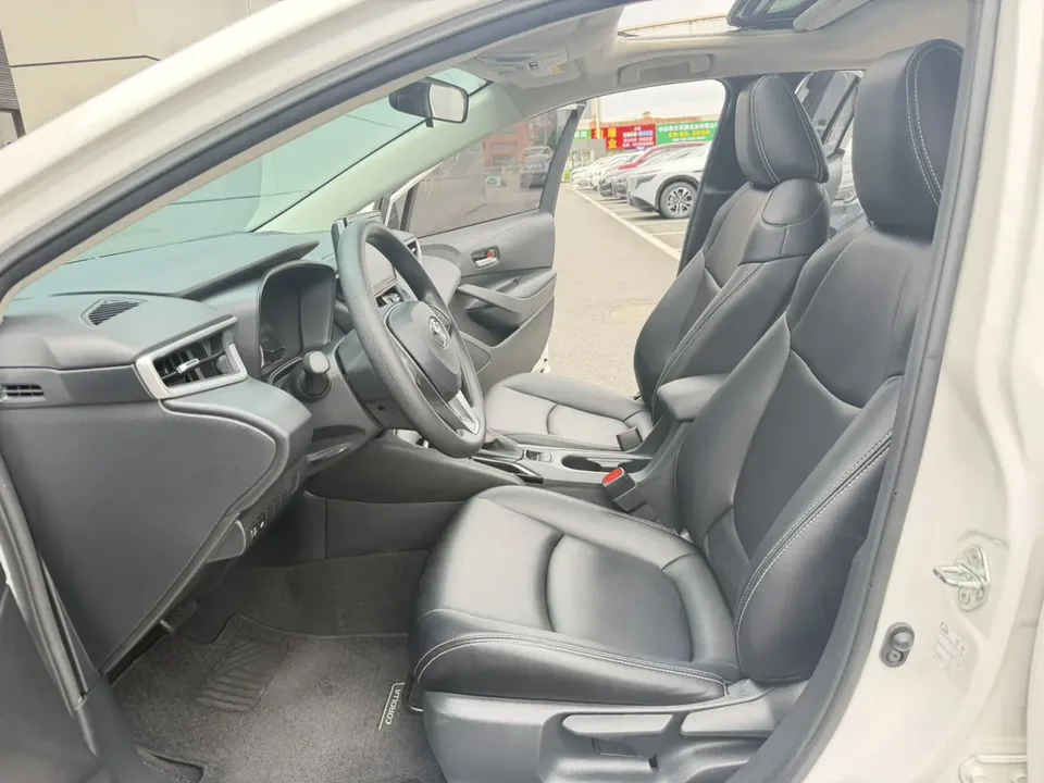 Toyota Corolla Corolla 2021 Corolla 2021 1.2T S-CVT Deluxe Edition 2022 — миниатюра 4