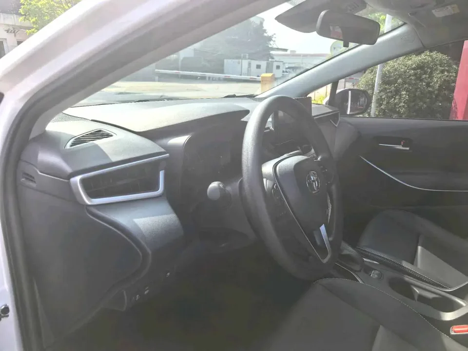 Toyota Corolla Intelligent Electric Hybrid Dual Engine 1.8L E-CVT Pioneer Edition 2023 — миниатюра 5