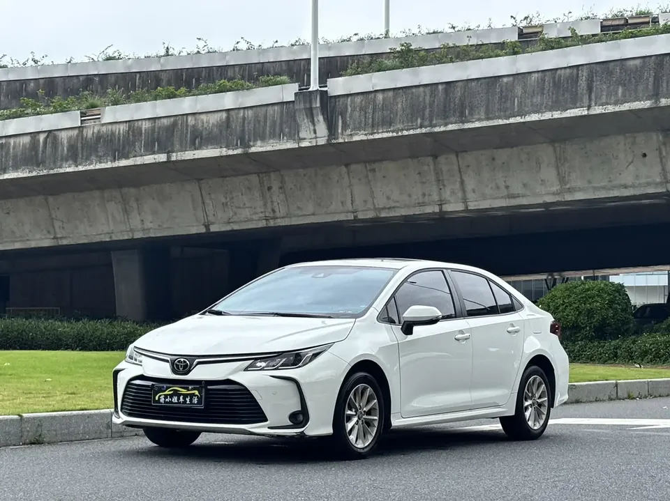 Toyota Corolla Corolla 2021 Corolla 2021 1.2T S-CVT Elite Edition 2022 — photo 1, buy with delivery to Moscow