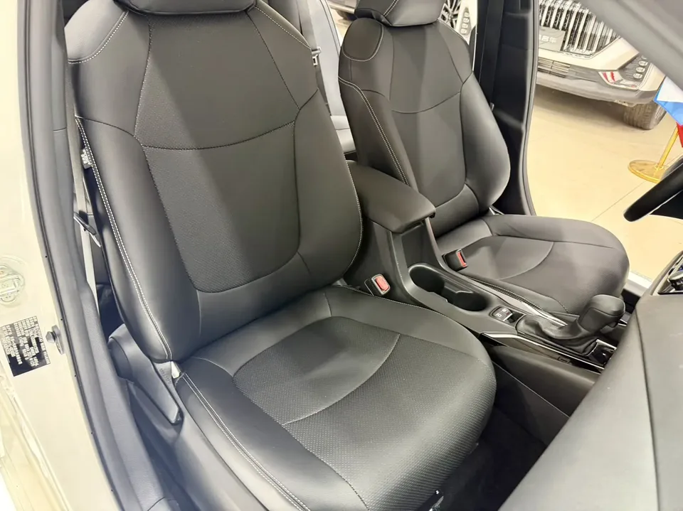 Toyota Corolla Corolla 2021 1.5L CVT Elite Edition 2022 — миниатюра 4