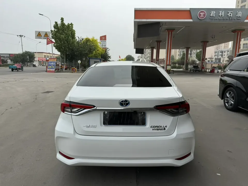 Toyota Corolla Intelligent Electric Hybrid Dual Engine 1.8L E-CVT Pioneer Edition 2024 — миниатюра 2