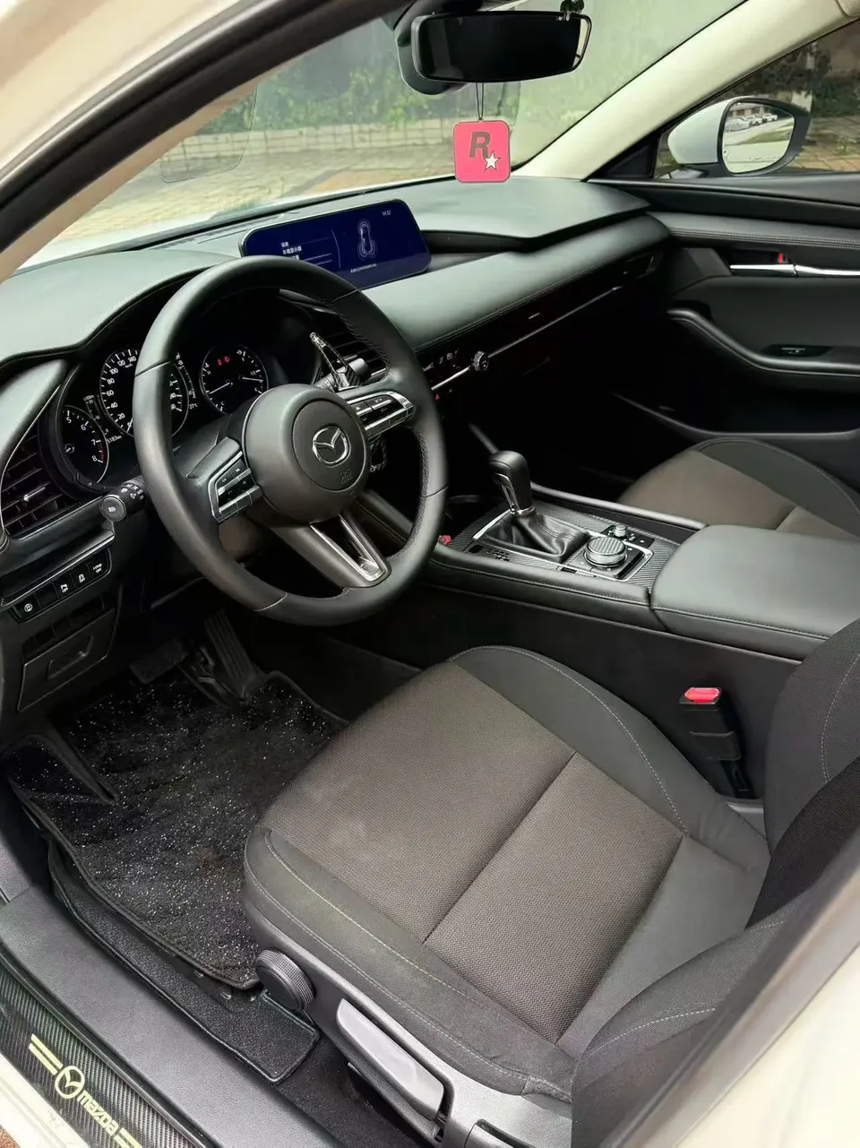 Mazda Axela 2.0L Automatic Elegant Edition 2023 — миниатюра 5