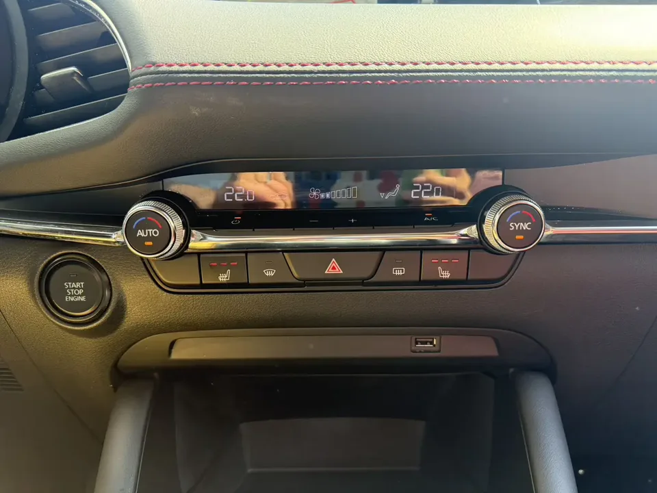 Mazda Axela Mazda3 2023 2.0L Automatic Elegant Edition 2023 — thumbnail 3