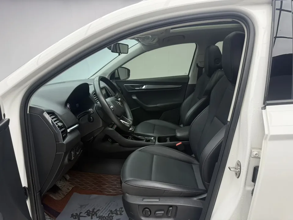 Skoda Karoq TSI280 Exclusive Edition 2022 — thumbnail 4