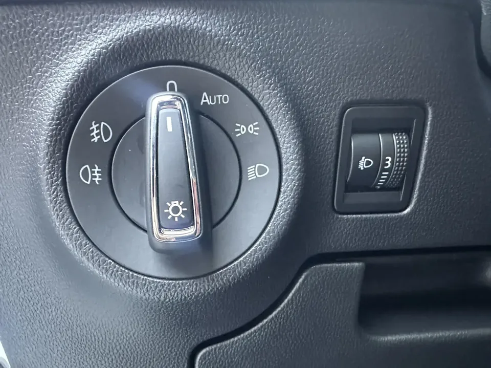 Skoda Karoq Korok 2024 TSI280 Exclusive Edition 2024 — миниатюра 5
