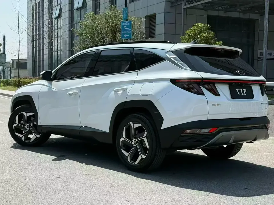 Hyundai tucson l Tucson 2023 Tucson L 1.5T DLX 2WD Luxury Edition 2024 — миниатюра 4