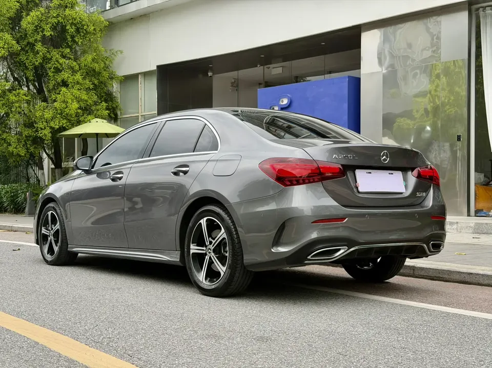 Mercedes-Benz Mercedes Benz A Class Mercedes-Benz A-Class 2024 A 200 L Fashion Edition 2024 — миниатюра 2