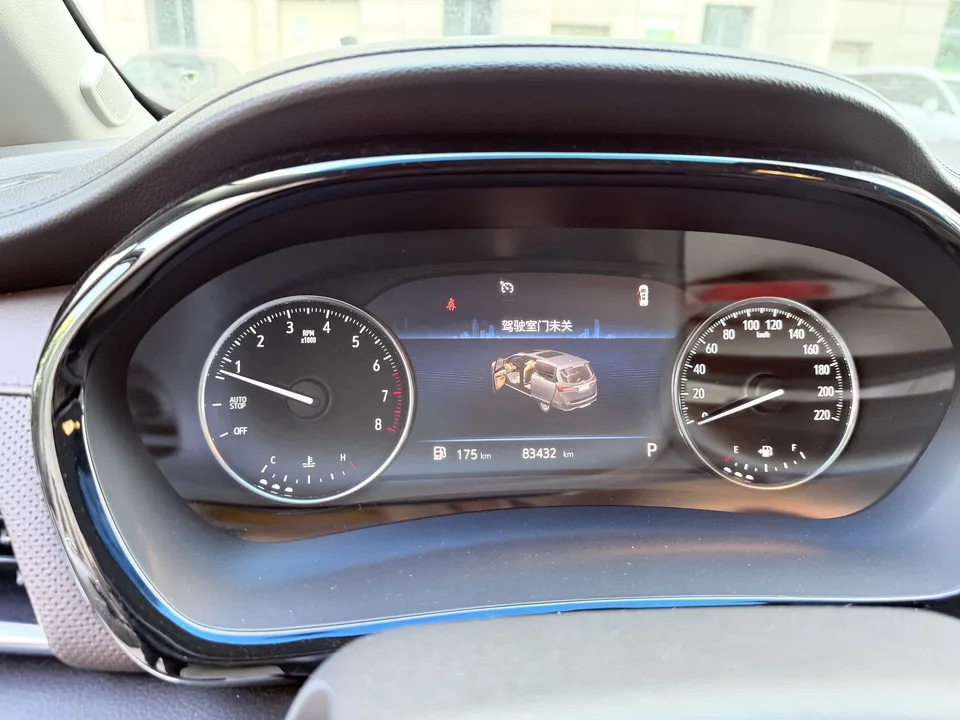 Buick GL8 facelift land business class 2.0T premium type 2022 — миниатюра 3